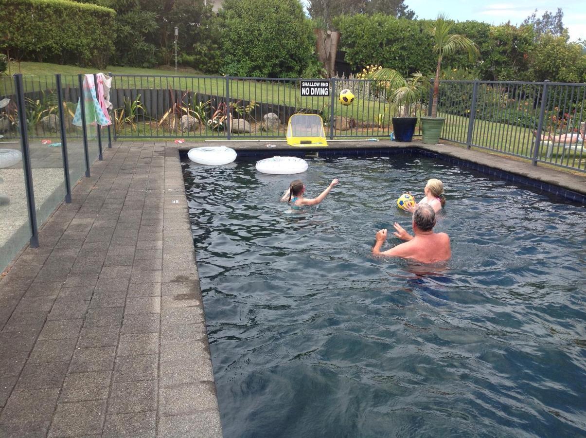 Brenton Lodge Whangamata Bagian luar foto