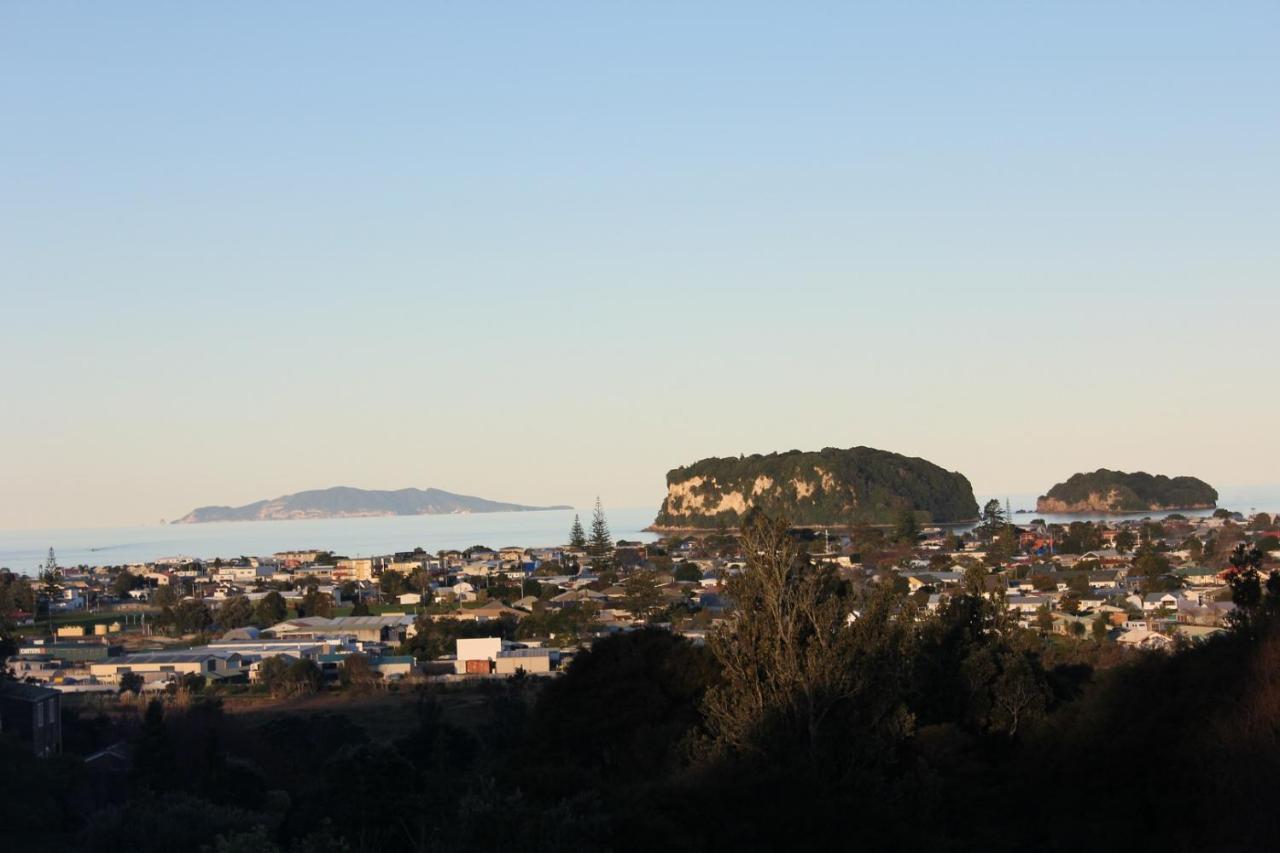 Brenton Lodge Whangamata Bagian luar foto